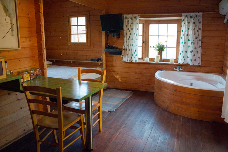 Zimmer (Finnish style wooden cabin)